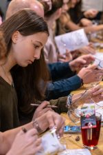 Atelier de pictură pe sticlă - 14 iunie 2025