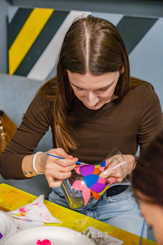 atelier creativ de pictură pe sticlă în București